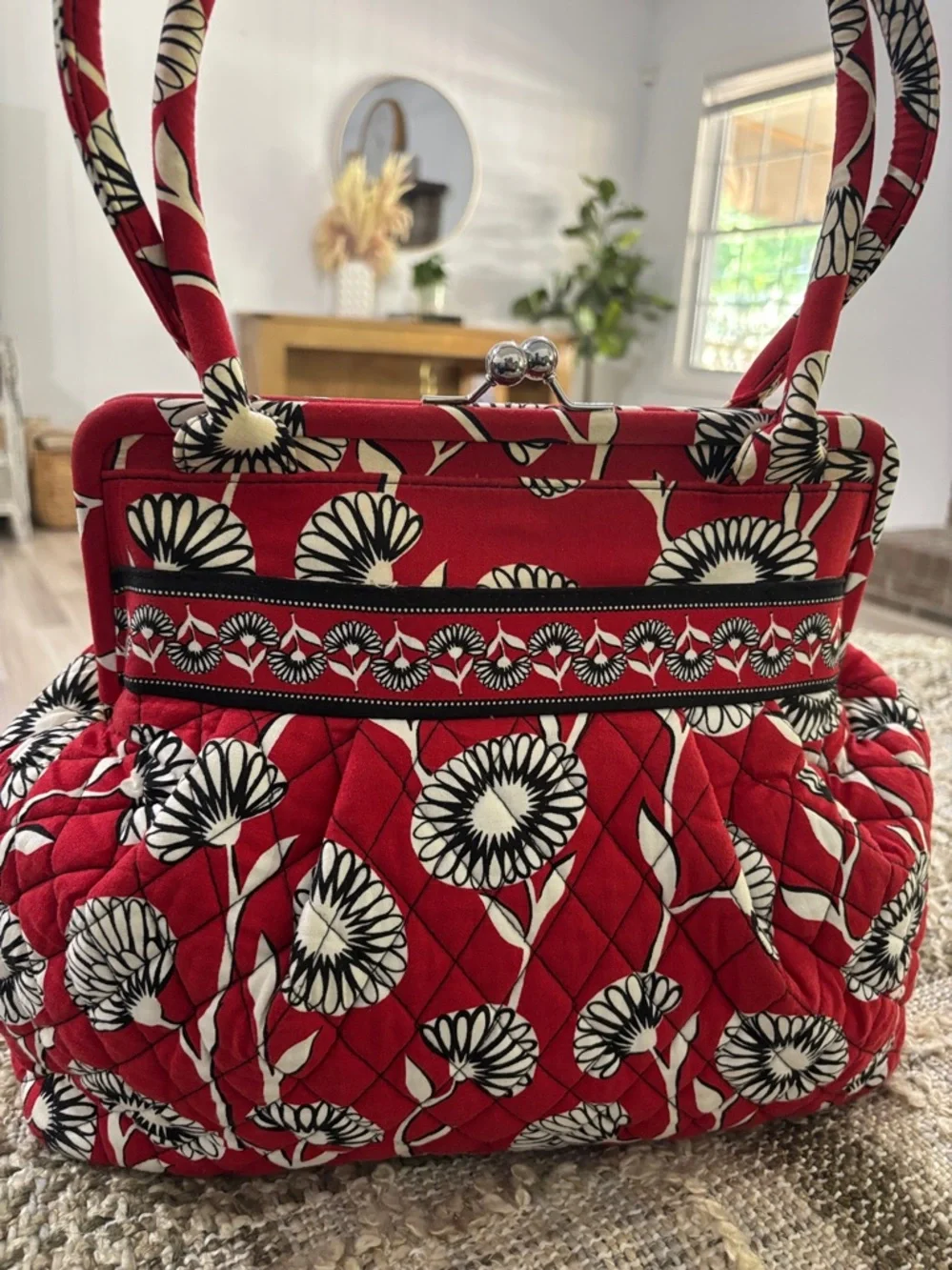 VERA BRADLEY RED DECO DAISY ALICE BOWLER Shoulder Bag‎
